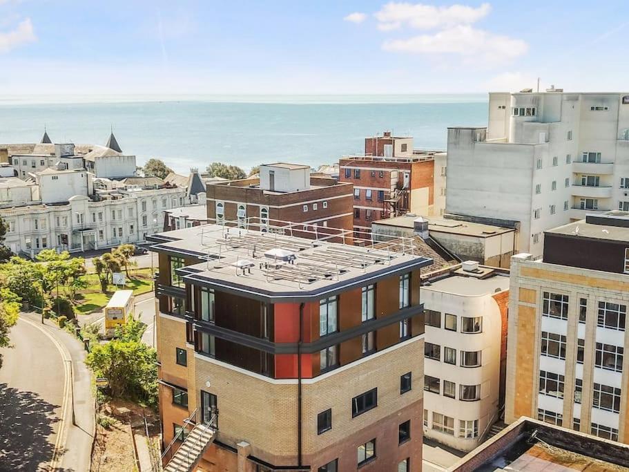 The Pad By The Beach Penthouse Apartment With Sunset And City Views Bournemouth Buitenkant foto