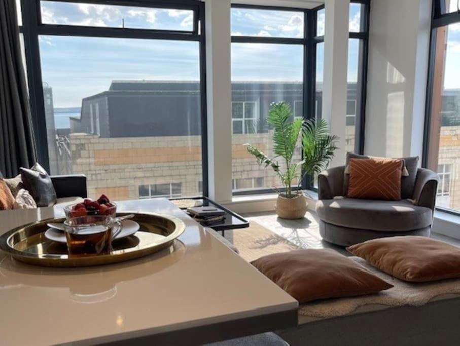 The Pad By The Beach Penthouse Apartment With Sunset And City Views Bournemouth Buitenkant foto